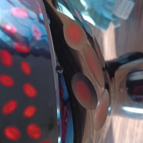 Red glass pedestal fruit bowl, approx 11" dia, 7" tall, etched ovals - Picture 6 of 7